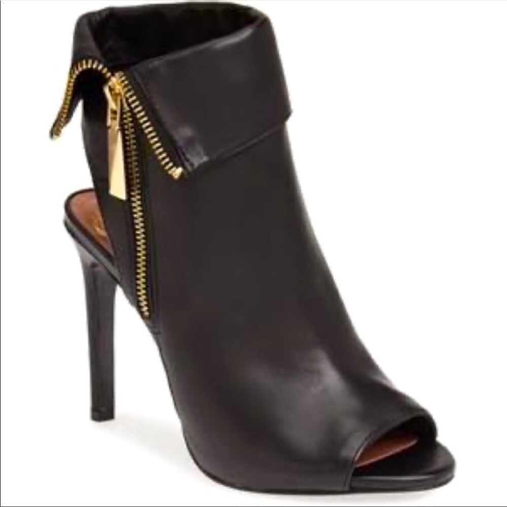 Vince Camuto Kevlin Bootie. Black fold over cuff heel peep toe bootie.